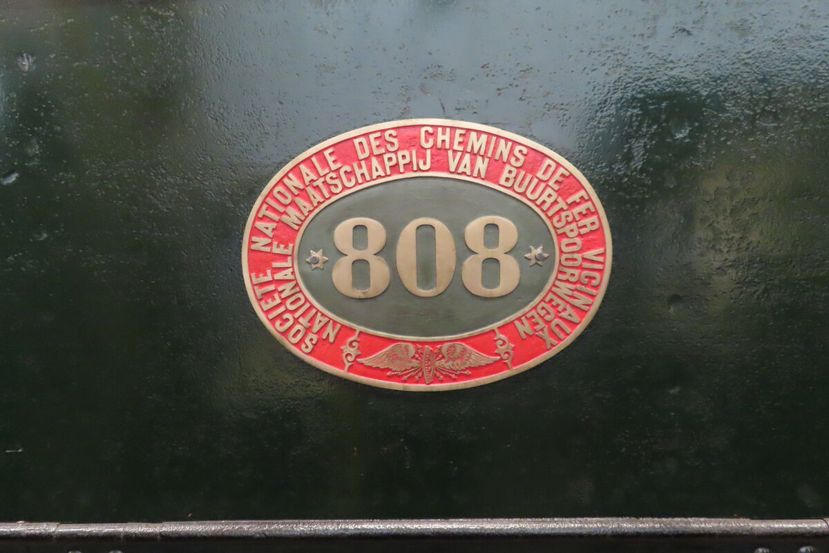 Nummerschild von Tramlok 808, fotografiert am 23 September 2023 ins Museum der CFV3V in Treignes.