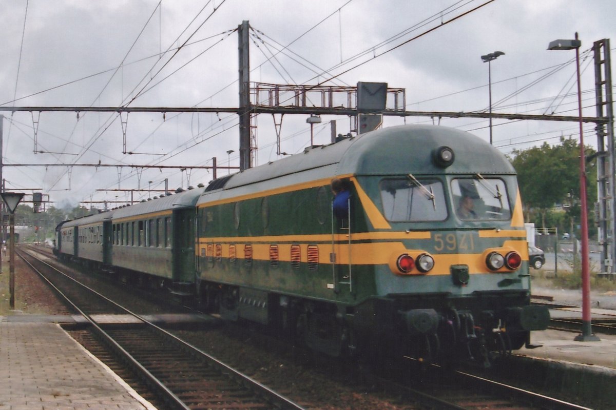 PFT/TSP Sonderzug verlässt Mons am 12 September 2009.