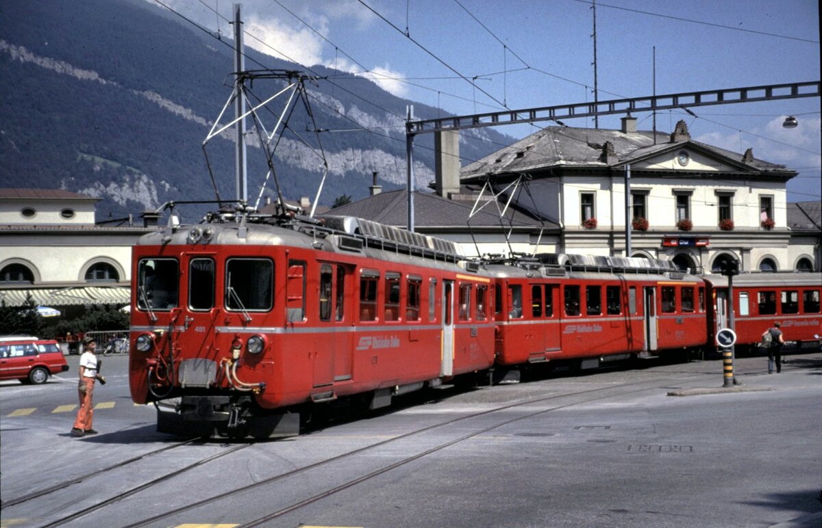 RhB ABe 4/4 Nr.481 in Chur am Bahnhofvorplatz am 01.07.1993.