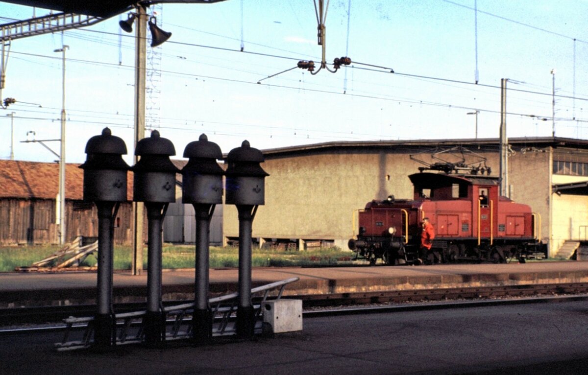 SBB Ee 3/3 beim Ablutewerk in Romannshorn am 06.06.1981.