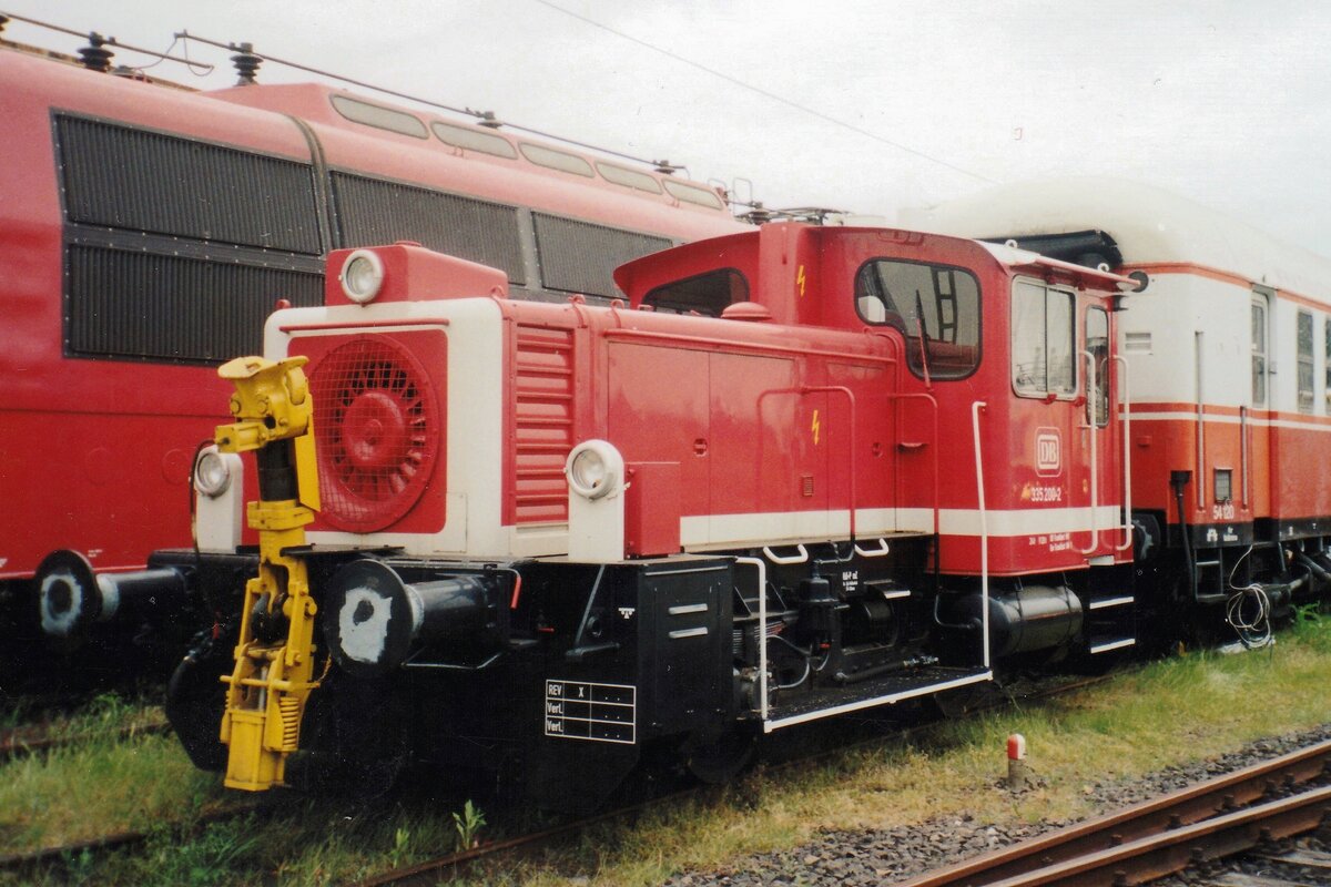 Scanbild von 335 200 in Bahnwelt Darmstadt-Kranichstein, 29 Mai 2007.