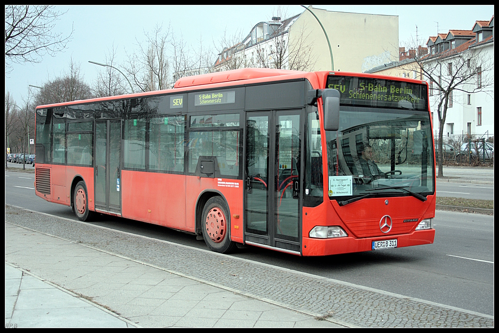 SEV zwischen Berlin-Tegel und Hennigsdorf b. Berlin am 17.03.2010. Uecker-Random Bus setzte einen Mercedes Citaro ein (UER-B 311)