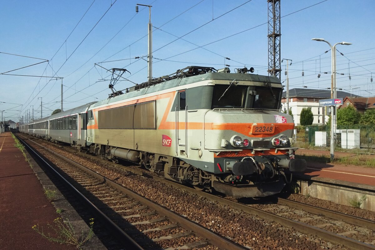 SNCF 22348 treft am 17 September 2021 in Compiegne ein. 