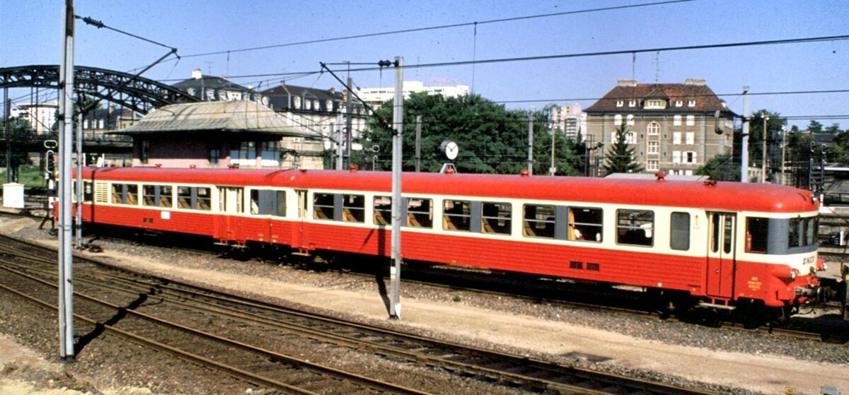 SNCF X 4300 in Mulhouse am 06.07.1979.