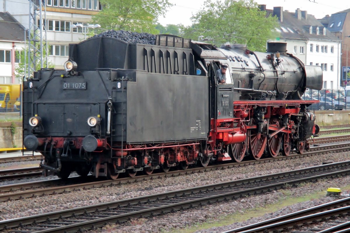 SSN 01 1075 lauft um in Trier ein am 28 April 2018.
