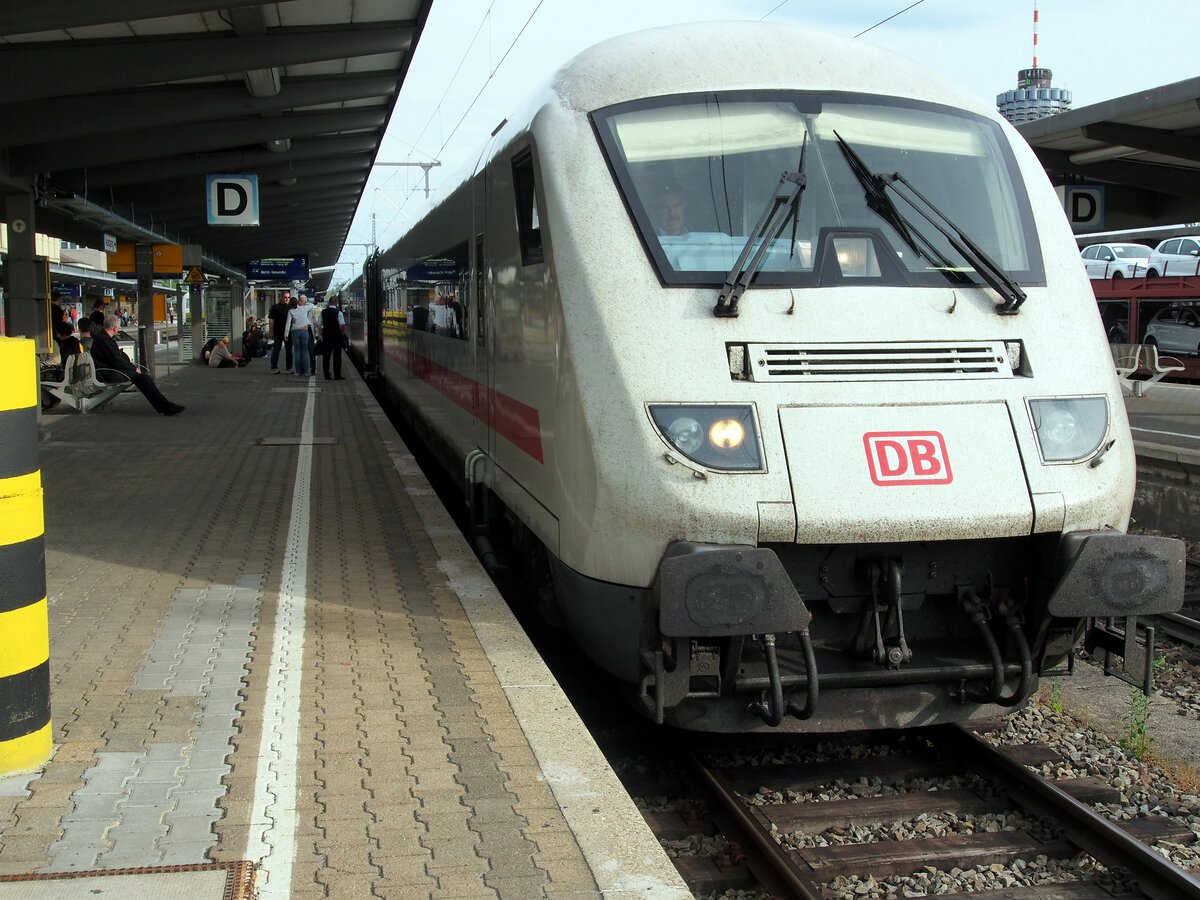 Steuerwagen ICE 1000 ex Metropolitan in Augsburg auf dem Weg nach Berlin Gesundbrunnen am 31.05.2015.