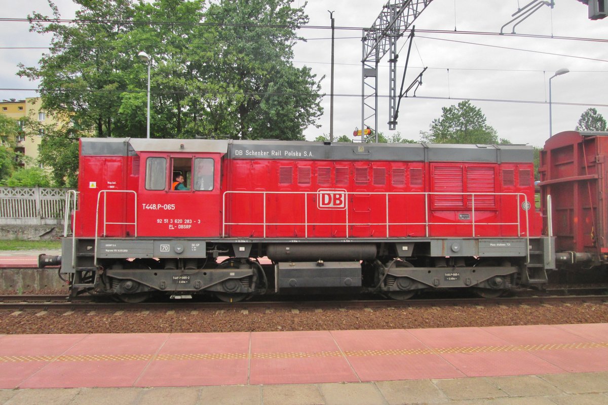T448.P-065 rangiert am 27 Mai 2015 in Gliwice-Labedy. Die T448P ist eine Polnische Version der Reihe CSD 740 fr Privatbahnen.