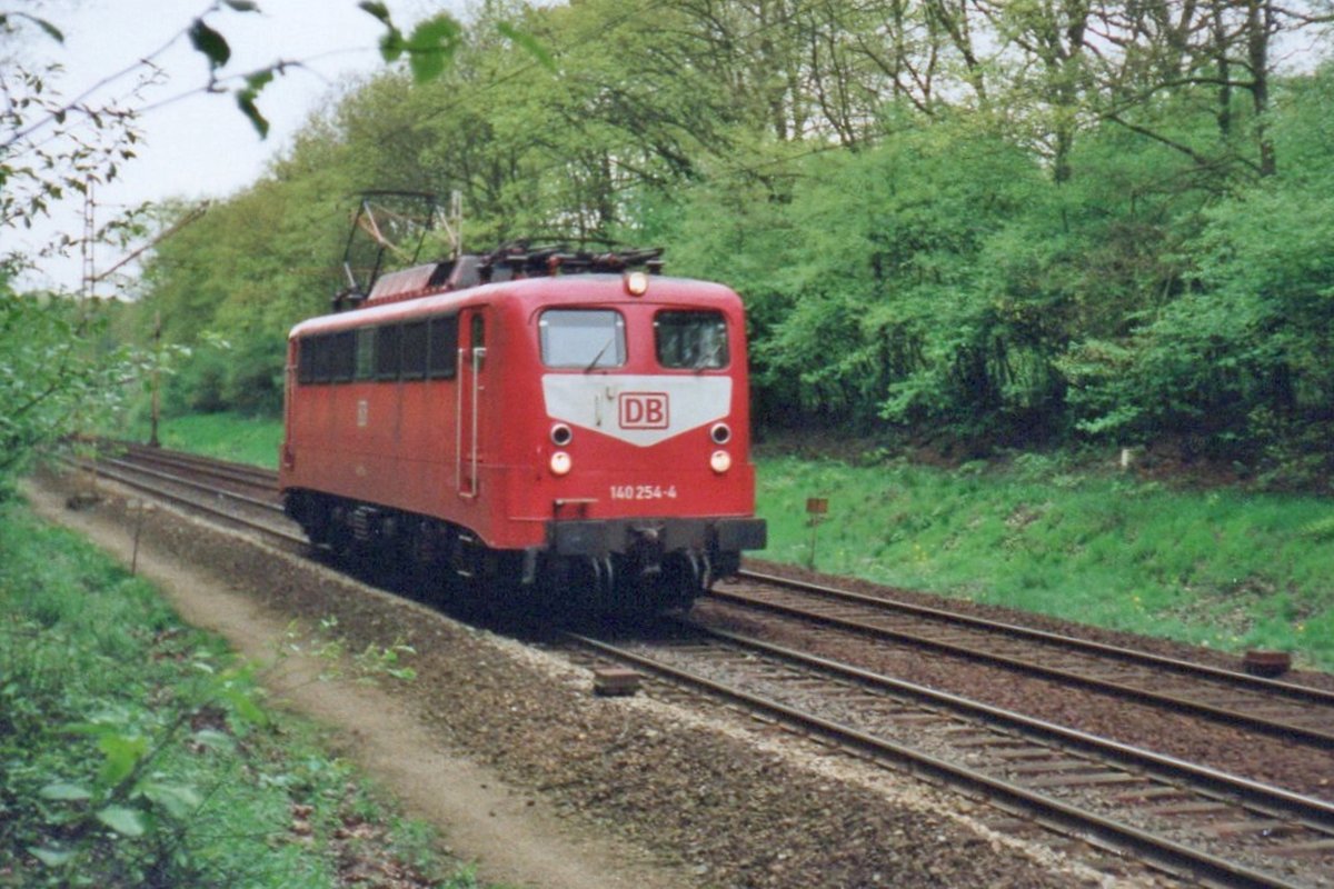 Tfzf für 140 254 bei Venlo-Grens am 13 Juli 1997. 