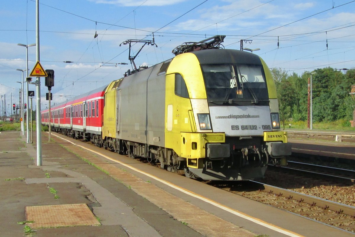 U2-0195 treft am 18 September 2015 in Grosskorbetha ein.