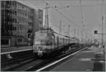ic-amsterdam-bruxelles-bruessel-10/298653/ein-benelux-triebzug-wird-als-ic Ein Benelux Triebzug wird als IC 180 nach Amsterdam CS in Bruxelles Midi bereitgestellt.
29. Juni 1984. 
