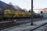 SBB Gterwagen:  Immer wieder sind die zweiachsigen Mohrenkopf Zementwagen in den Farben grau und gelb fr mich ein erfreulicher Hingucker.
