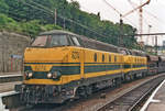 Am 28 Mai 1994 steht 6274 mit ein Gleisbauzug in Lüttich-Guillemins.