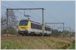 . Zwei Loks der Srie 13 brausen am 10.04.2009 als Lokzug durch Hansbeke. (Jeanny)