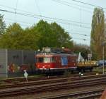 br-701-turmtriebwagen Turmtriebwagen 701 076-2 (Hannover 6209) der BSM (Bahnsevice Mannheim GmbH) am 11.04.2011 abgestellt in Troisdorf. Der Triebwagen wurde 1963
bei WMD in Donauw�rth gebaut. 
Als Ausstattung hat er eine Hubb�hne, Pr�fstromabnehmer und mehrere Arbeitsscheinwerfer