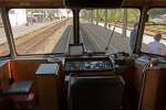 Blick vom Fahrgastraum zum Fahrersitz des VT 98 (798 818-1) ...