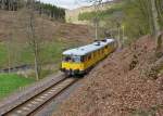 . Interessante Begegnung - Ein DB Messzug fhrt in fremden Gefielden auf der Stichstrecke Kautenbach - Wiltz am 09.04.2014 an mir vorbei. (Hans)