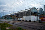 dresden-hauptbahnhof/796018/der-hauptbahnhof-dresden-am-06122022-ansicht Der Hauptbahnhof Dresden am 06.12.2022, Ansicht von Nordwesten (Wiener Platz).