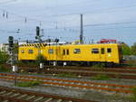 Am 12. Mai 2017 steht in Hamm(Westfalen) dieser Instandhaltungstriebwagen 708 327 im Bahnhofsbereich herum.