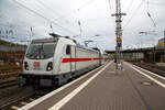 Die 147 559-9 (91 80 6147 559-9 D-DB – IC 4885) der DB Fernverkehr AG erreicht am 30.04.2022, mit dem IC 2227 (Mnster Hbf - Hamm Hbf - Siegen Hbf - Frankfurt am Main Hbf), den Hauptbahnhof