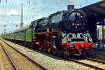 br-01-db-001/669089/am-1-juni-2019-steht-01 Am 1 Juni 2019 steht 01 2066 mit ein Sonderzug in Nördlingen. Anlass war das 50. jahresjubiläum des Bayerisches Eisenbahnmuseums.