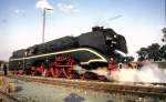 Die 18 201 bei den Feiern zum Jubiläum 150 Jahre Eisenbahn in Deutschland, in Nürnberg am 18.08.1985. (Diascan)