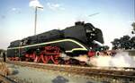 br-18-201-dr-02-0201-0/811574/18-201-bei-der-ausstellung-zum 18 201 bei der Ausstellung zum Jubiläum 150 Jahre Deutsche Eisenbahn in Nürnberg am 18.08.1985.