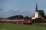 DB 218 466-1 mit BTE Bahn TouristikExpress Sonderzug / Pilgerzug von Kronach nach Alttting, KBS 945 Landshut - Mhldorf, fotografiert bei Gtzdorf am 10.09.2011 (Speziell fr die Pilger in dieser