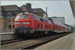 Die 218 414-1 wartet mit ihrem RE nach Wissembourg auf die baldige Abfahrt in Koblenz.
22. Juni 2014