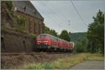 berraschung bei Kobern Gondorf: Gleich drei DB 218 dieselten fast unbemerkt vorbei.
20. Juni 2014