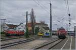Einige V 218 in Lindau: Rechst die DB 218 420-8 und verdeckt die 218 498-4 mit dem EC 195, rechts warten die beiden DB 218 421-6 und 426-5 auf den erst abends (20:16) in Lindau Hbf abfahrenden EC 197.


15. März 2019