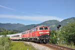 218 456-2 war mit einer weiteren 218 am 9. Juli 2020 als IC 2012  Allgäu  nach Stuttgart Hbf unterwegs und wurde dabei an der Eisenbahnbrücke in Fischen fotografiert. 