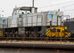 br-270-mak-g-1202/534712/die-270-003-3-98-80-0270 
Die 270 003-3 (98 80 0270 003-3 D-RCM) der RCM Rail Care and Management GmbH (München) abgestellt am 29.12.2016 beim Hauptbahnhof Ingolstadt. 

Die MaK G 1202 BB wurde 1978 von MaK in Kiel unter der Fabriknummer 1000782 als Mietlok gebaut.

Die Lokomotive MaK G 1202 BB ist eine dieselhydraulische Lokomotive, die von der Maschinenbau Kiel (MaK) gebaut wurde. Sie hat eine Leistung von 945 kW oder 1.000 kW und erreicht eine maximale Geschwindigkeit von bis zu 75 km/h. Eingebaut wurden Motoren von MTU. Je nach Ausrüstungsvariante bringt sie es auf eine Dienstmasse von 72 t bis 88 t. Ihr Tankinhalt beträgt 2.500 l.

Technische Daten:
Gebaute Anzahl:  12
Spurweite: 	1.435 mm (Normalspur)
Achsformel:  B'B'
Länge über Puffer: 12.500 mm
Drehzapfenabstand: 5.800 mm
Drehgestellachsstand:  2.400 mm
größte Breite: 3100 mm
größte Höhe über Schienenoberkante:	4.220 mm
Raddurchmesser neu:	 1.000 mm	
kleinster befahrbarer Gleisbogen:	60 m
Dienstgewicht: 80 t
Kraftstoffvorrat:	2.500 l
Motor: MTU 12V 331 TC11	(12V 331 TC12)
Leistung:	945 kW
Getriebe: Voith L5r4U2
Höchstgeschwindigkeit:  75 km/h
