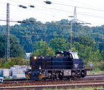 
Die MRCE Dispolok 500 1664 (92 80 1276 026-2 D-DISPO), eine Vossloh G 1206, fährt am frühen Morgen des 24.09.2016 im Bahnhof Weil am Rhein. 

Die Lok wurde 2006 von Vossloh in Kiel unter der Fabriknummer 5001664 gebaut.