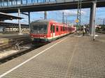 br-628-629-beide-angetrieben/569224/628-523--628-696-kam 628 523 / 628 696 kam im Juli 2017 als Rb aus Biberach in Ulm eingefahren.

Nach einem kurzen Richtungswechsel geht es für den Triebwagen wieder zurück über die Südbahn nach Biberach (Riß)