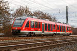 br-648-lint-41-4/528769/ein-alter-bekannter-denn-bis-dezember 
Ein alter Bekannter, denn bis Dezember 2014 war er noch an der Sieg unterwegs....

Der Alstom Coradia LINT 41 - 648 204 / 648 704 (95 80 0648 204-5 D-DB / 95 80 0648 704-4 D-DB) der DB Regio (Lahn-Eifel-Bahn) fährt am 20.11.2015, als RE 25 'Lahntalexpress' (Gießen –  Wetzlar - Limburg – Koblenz), durch Dutenhofen in Richtung Wetzlar.