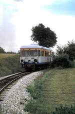 schmalspur-triebwagen/756008/weg-t-30-oder-t-31 WEG T 30 oder T 31 bei Oppingen am 07.10.1984.
