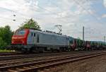 auslaendische-loks/209325/die-prima-e-37518-der-cb 
Die PRIMA E 37518 der CB Rail (9187 0037 518-4 F-CBR) zieht einem Gterzug am 04.07.2012 bei Unkel in Richtung Sden. 