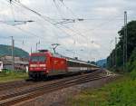 101 036-2 zieht einem EC (SBB-Garnituren) am 04.07.2012, hier beim Bahnhof Brohl, in Richtung Kln.