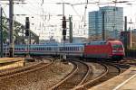   Die 101 073-5 (91 80 6101 073-5 D-DB) kommt am 08.03.2015 über die Hohenzollernbrück und fährt gleich in den Hauptbahnhof Köln ein.