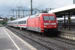 Am 15 Mai 2012 treft 101 081 mit einer IC nach Weimar in Fulda ein.