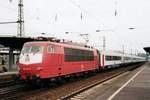 br-103-e-03/602634/am-13-april-2001-durchfahrt-103 Am 13 April 2001 durchfahrt 103 103 mit Belgische I-11 Wagen Köln Deutz. 