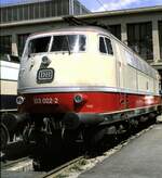 br-103-e-03/739425/103-002-2-in-der-ausstellung-100 103 002-2 in der Ausstellung 100 Jahre elektrishe Lokomotiven in München Freimann am 25.05.1979.
