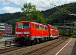 111 080-8 zieht am 22.07.2012 den RE 9 (Rhein-Sieg-Express) Siegen - Kln - Aachen in den Bahnhof Betzdorf/Sieg (Schublok war hier 111 014-7).