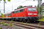 BR 111/430311/die-111-028-7-91-80-6111 
Die 111 028-7 (91 80 6111 028-7 D-DB) der DB Regio NRW mit n-Wagen (ex Silberlinge), als Verstärker zum RE 9 - Rhein-Sieg-Express,  ist am 17.05.2015 im Bahnhof Niederschelden abgestellt.

Die 111er wurde 1976 bei Krauss-Maffei AG in München unter der Fabriknummer 19765 gebaut.
