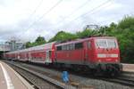 Am 2 Juni 2012 verlässt 111 007 Kassel-Wilhelmshöhe.