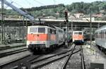 BR 111/770400/111-181-4-und-111-169-9-in 111 181-4 und 111 169-9 in Ulm am 19.05.1988. Zwei der insgesamt 4x 111er mit S-Bahn Lackierung trafen sich hier in Ulm.