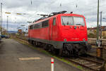 BR 111/812142/so-ganz-ohne-logo-wirkt-eine So ganz ohne Logo, wirkt eine Lok doch irgendwie „nackt“, zumal wie wenn sie einfarbig ist... 
Die 111 226-7  (91 80 6 111 226-7 D-ZUG) der smart rail GmbH (Mnchen) ist am 17.04.2023 beim Bahnhof Bamberg abgestellt.

Die Lok wurde 1984 von Henschel in Kassel unter der Fabriknummer 
32756 gebaut und an die Deutsche Bundesbahn geliefert. Bis 2021 war sie im Bestand der DB Regio AG. Ich denke, man wird die Lok wohl bald in einer neuen Farbvariante sehen.