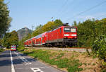   Die 143 925-6 (91 80 6143 925-6 D-DB) der DB Regio NRW mit dem RB 27  Rhein-Erft-Bahn  nach Koblenz, hier am 28.08.2018 in Bad Honnef.