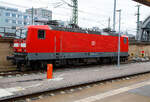 Die 143 883-7 (91 80 6143 883-7 D-DB) der DB Regio AG Sdost (S-Bahn Dresden) ist am 06.12.2022 im Hbf Dresden abgestellt.