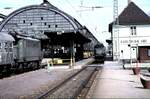 144 076-5 und 144 035-3 in Karlsruhe am 17.04.1982.